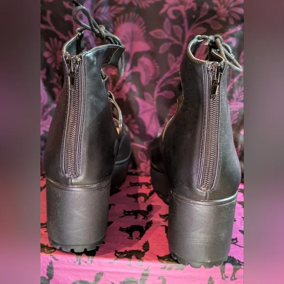 Stylish Black Women's Lace-Up Heeled Sandals Nasty Gal Sz10 - Picture 3 of 6